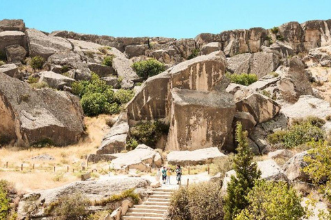 Rocks and Mud Tour Baku - Half Day Tour