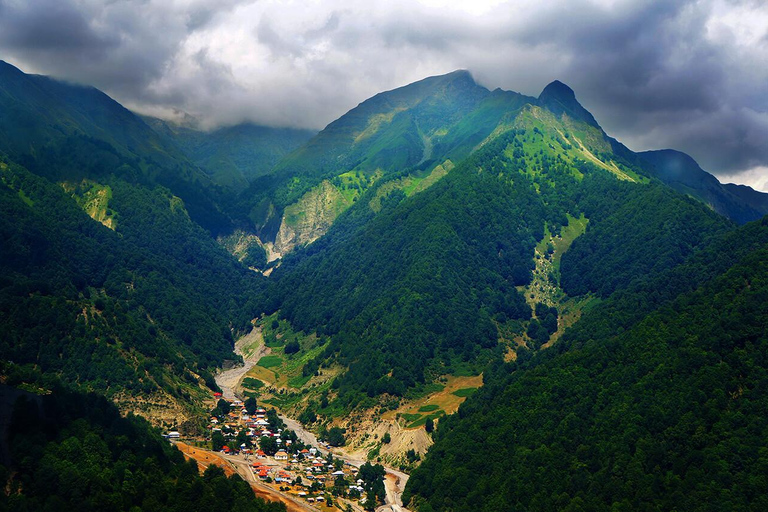 Vanuit Shamakhi: Dagtrip Gabala, Tufandag en het Nohur meer