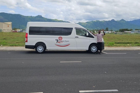 Prywatny transfer vanem z lotniska Nadi do hoteli na Wybrzeżu KoralowymLotnisko Nadi do intercContinental Fiji Golf Resort & Spa