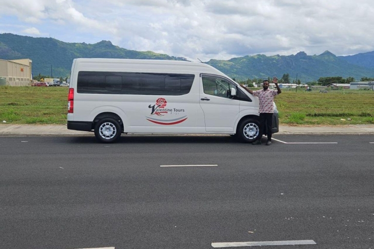 Prywatny transfer vanem z lotniska Nadi do hoteli na Wybrzeżu KoralowymLotnisko Nadi do Shangri la/Geckos Resort