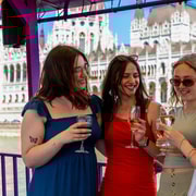 Budapest: Sightseeing Cruise with 1 Drink