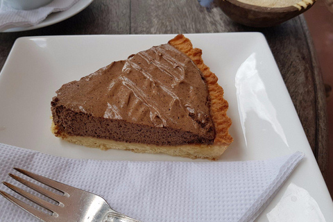 BAO-spel och swahili-kaffeprovning på ZanzibarBAO: Spel- och swahilikaffesmakning på Zanzibar.