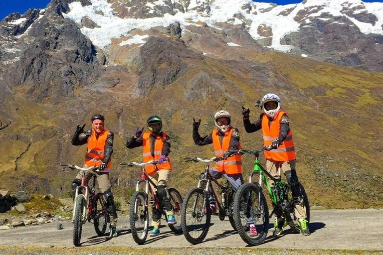 Excursion Laguna Salinas| Bike tour through Pichu Pichu