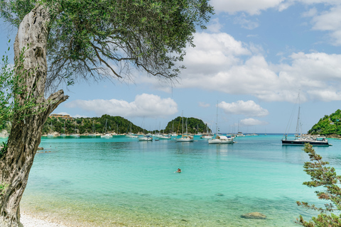 Depuis Corfou : croisière vers Antipaxos et PaxosDepuis la ville de Corfou