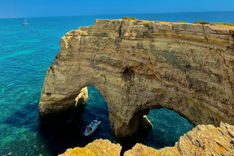 Depuis Lisbonne : Excursion d&#039;une journée en Algarve avec croisière dans les grottes de Benagil