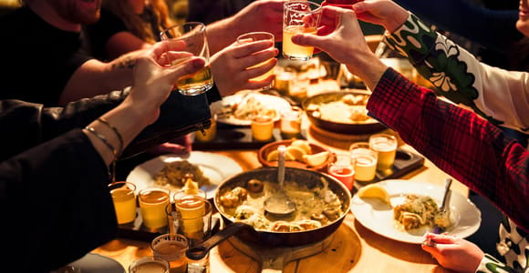 Reykjavik: Food Tour - Eat, Drink & Explore with Locals