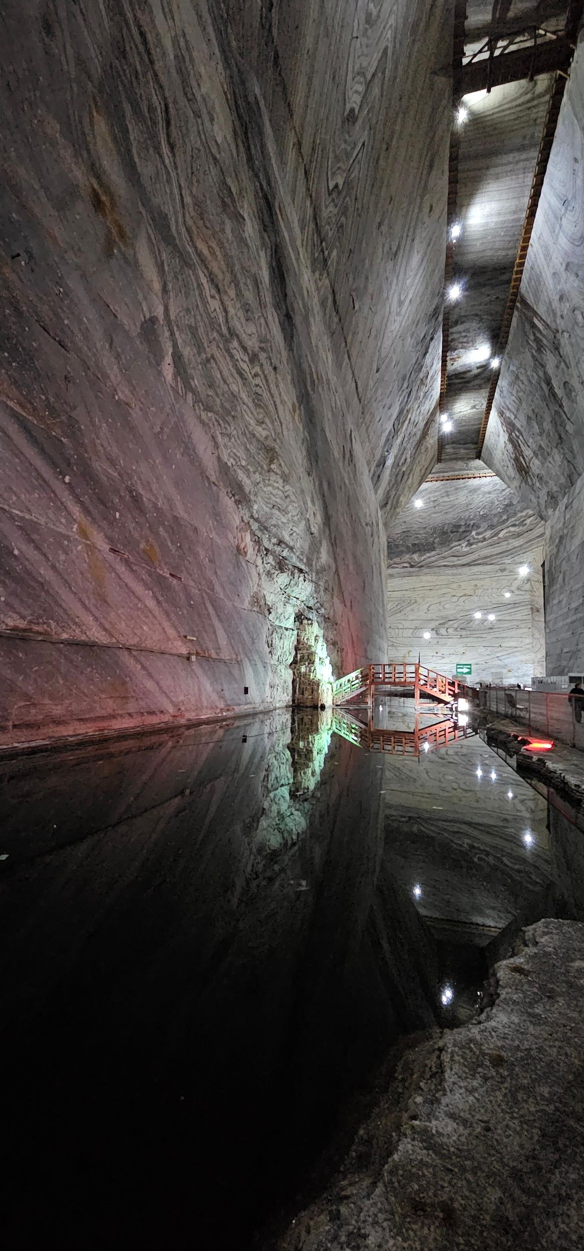 Bukarest: Tour zum größten Salzbergwerk Europas & zu Draculas Grab