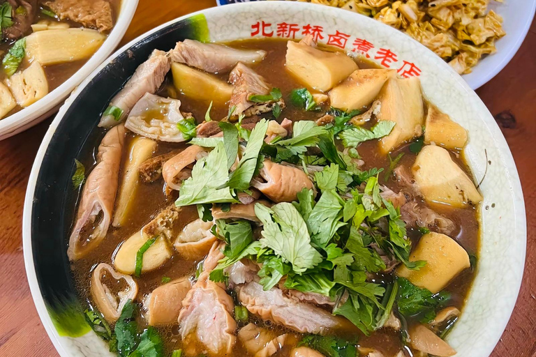 Beijing: Private night Street Food Tour