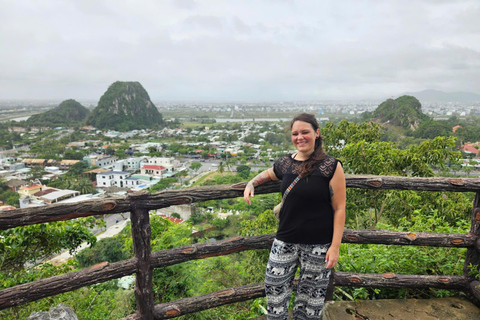 Da Nang : montagne de marbre, pont du Dragon, plage en moto