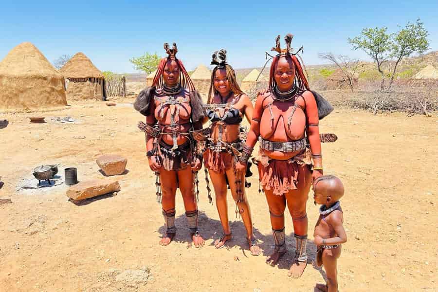 Etosha-Nationalpark: Kulturelle Tour durch ein Himba-Dorf. Foto: GetYourGuide Etosha-Nationalpark: Kulturelle Tour durch ein Himba-Dorf. Foto: GetYourGuide