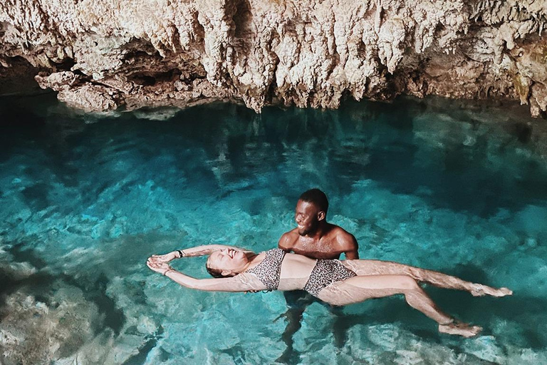 Zanzibar: Floresta Jozani + visita à caverna Kuza e passeio pela praia de Paje