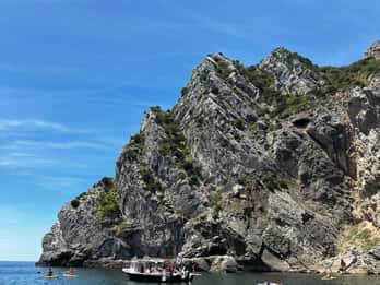 Arrábida: Boat tour along the heart of Sesimbra