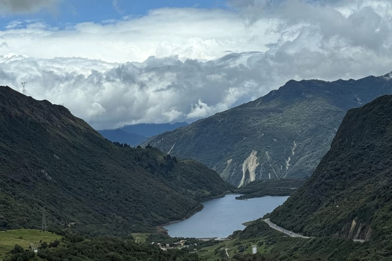 Quito: Spa at Termas de Papallacta, Polylepis Forest, Lagoon, and Snow-Capped Mountain Quito: Spa at Termas de Papallacta, Polylepis Forest, Lagoon, and Mountain