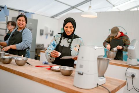 Manchester: British Baking Masterclass - Victoria Sponge