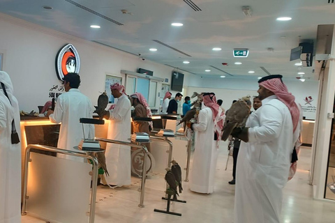 Tour pelos destaques de Doha com guia de turismo que fala alemãoTour pelos pontos turísticos de Doha com guia de turismo que fala alemão