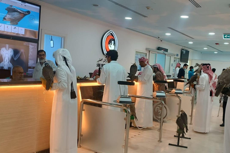 Tour pelos destaques de Doha com guia de turismo que fala alemãoTour pelos pontos turísticos de Doha com guia de turismo que fala alemão