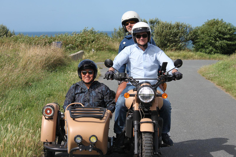 Excursão particular de meio dia em sidecar para Honfleur e Deauville (3H30)