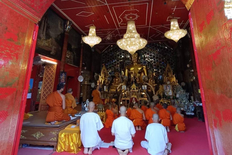 Półdniowa poranna wycieczka do Wat Pha Lat i Wat Phra That Doi SuthepPritave Tour