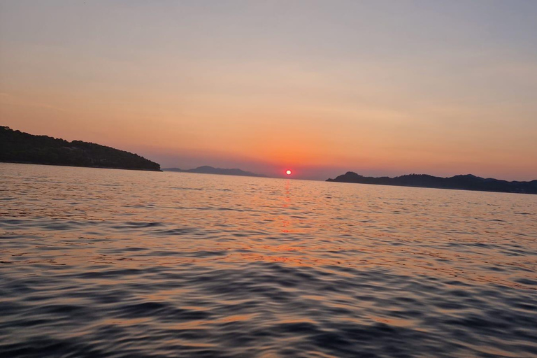 Luxury Private Sunset Cruise with Champagne & Canapés