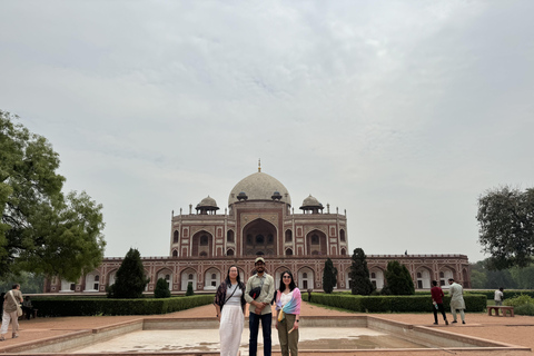 Delhi: Old and New Delhi Private Full or Half-Day Tour Full Day Tour with Guide Only - (Without Car & Driver)