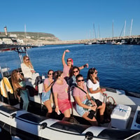 Sesimbra, Tour de lancha rápida a través del Parque Natural de Arrábida - Housity