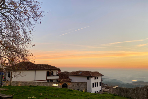 Tirana: Kruja Castle, Old Bazaar, and Bunk’Art 1 Tour