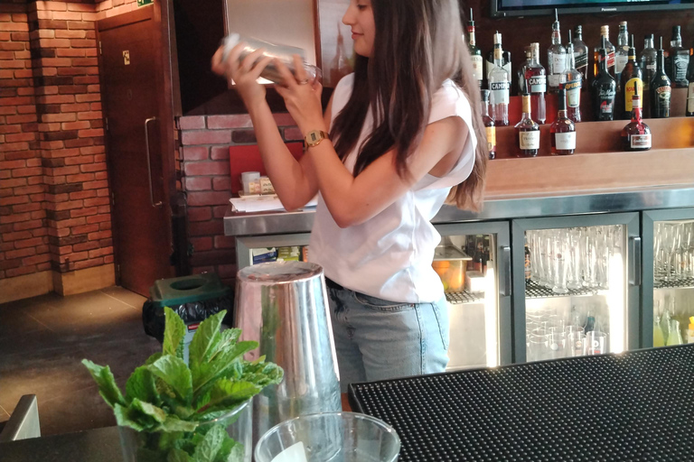 Cocktail Masterclass at Hard Rock Cafe Mallorca