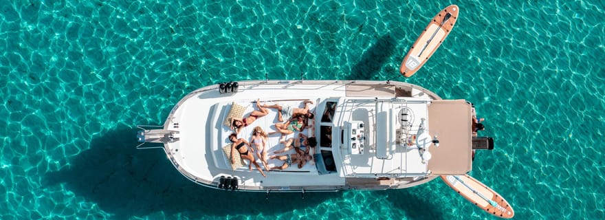 Ibiza : location de bateau privé sur un yacht traditionnel des Baléares