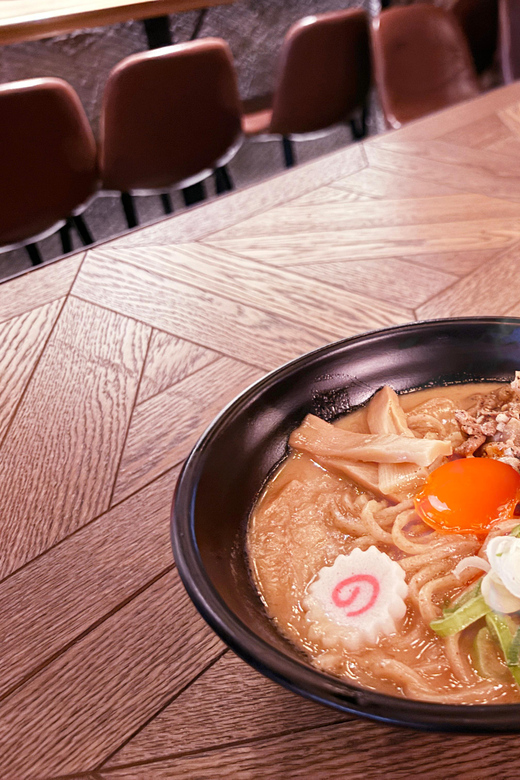 Tokio: Tour de degustación de ramen con 6 mini cuencos de ramen