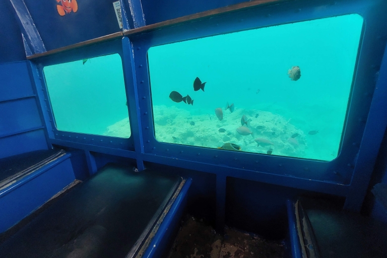 Vanuatu Deportes Acuáticos Port Vila: Barco con fondo de cristal - Semi Sub
