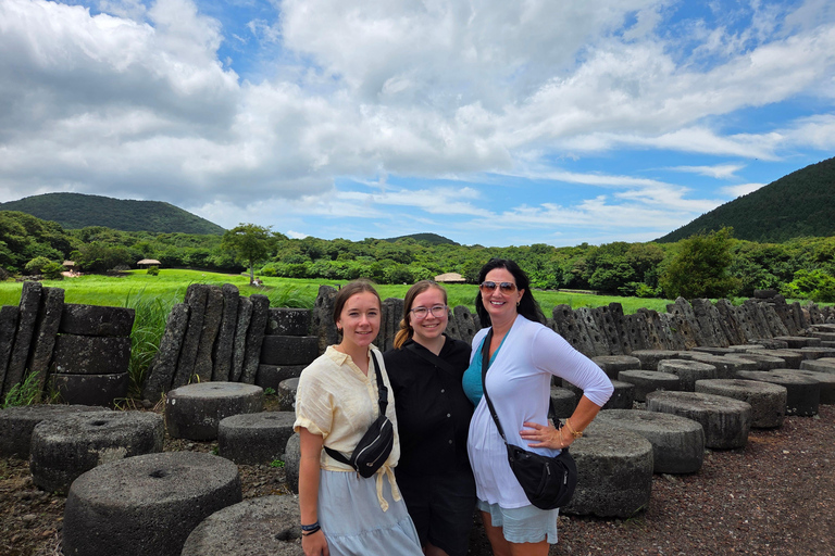 Excursión al atardecer por la isla de JejuExcursión al atardecer en la isla de Jeju