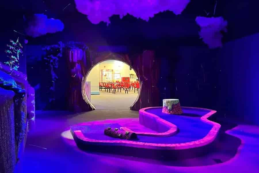 Pigeon Forge: Indoor-Minigolf. Foto: GetYourGuide Pigeon Forge: Indoor-Minigolf. Foto: GetYourGuide