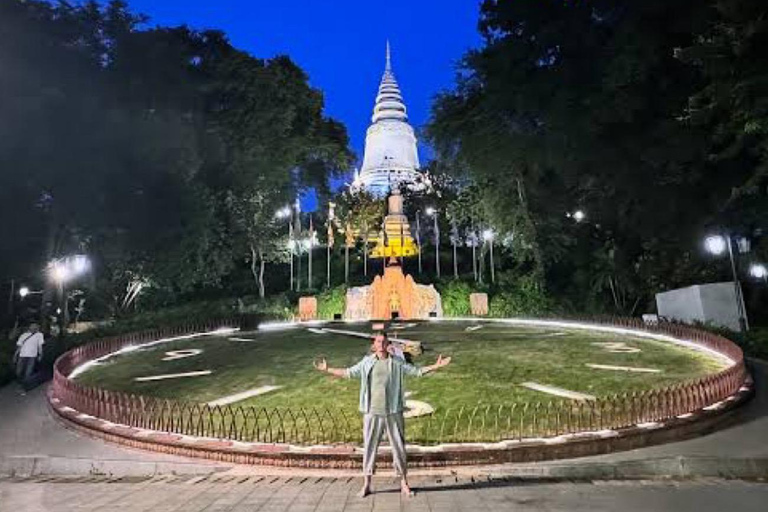 Phnom Penh: Mekong Sunset Cruise & City by Night Tour