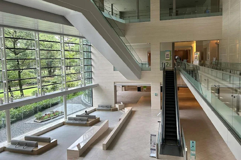 Hiroshima: Art and Hidden Streets Guide Tour Hiroshima: Art and Hidden Streets Guide Tour