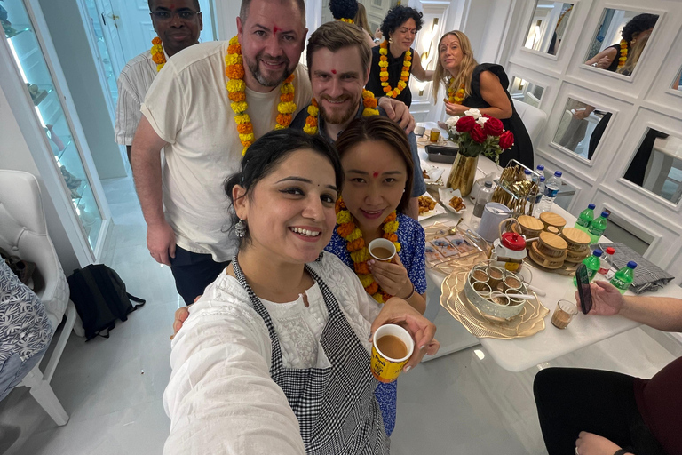 Mumbai: lezione di cucina indiana a casa di una famiglia del postoMumbai: lezione di cucina indiana a casa di una famiglia