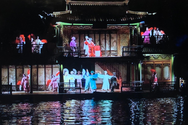 Hangzhou: Private Shopping & Impression West Lake Show Tour