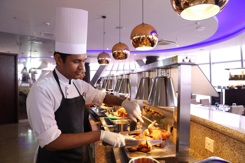 Colombo: Lotus Tower 360° Revolving Buffet & Tuk-Tuk Safari Meet at Lotus Tower Entrance: Restaurant Lunch/Dinner Buffet