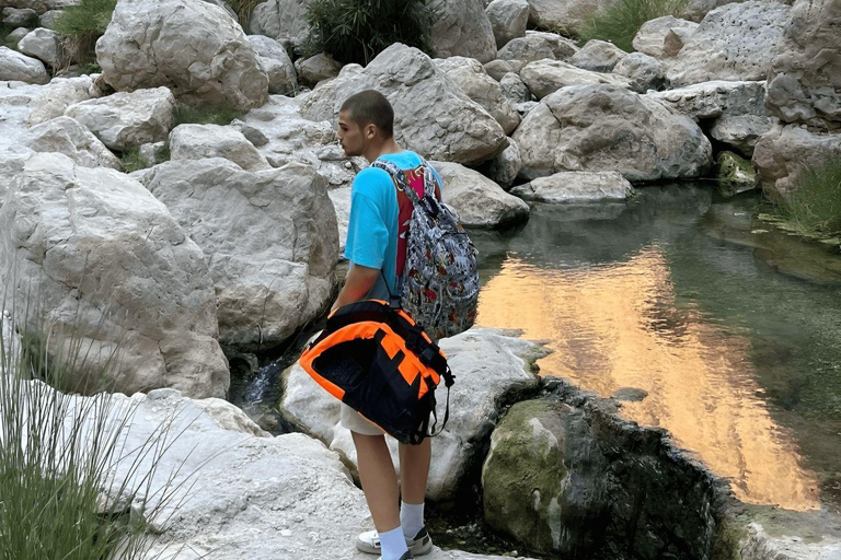 Les joyaux cachés d&#039;Oman : Wadi Shab, le gouffre de Bimmah et le barrage de Dayqah