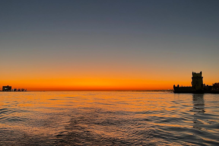 Lizbona: Rejs żaglówką o zachodzie słońca z winem