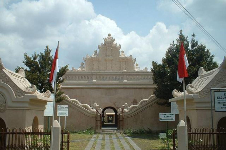 Yogyakarta City Tour; Kraton, Water Castle, Prambanan Sunset