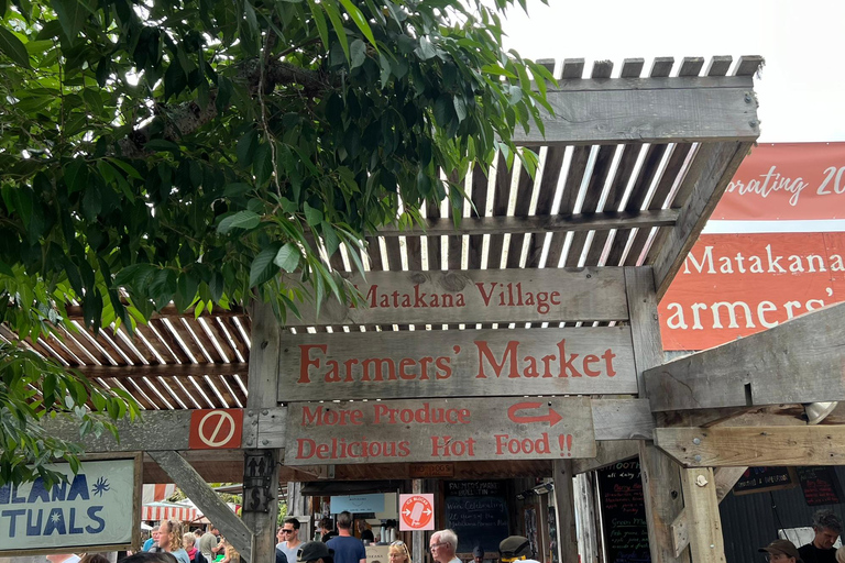 Au départ d&#039;Auckland : MARCHÉ DU VILLAGE DE MATAKANA ET VISITE DES VIGNOBLES ET DES SCULPTURES