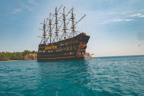 Antalya/Kemer: Luxury Pirate Boat Cruise with Lunch & Drinks Luxury Pirate Boat Cruise with Antalya Hotel Transfers
