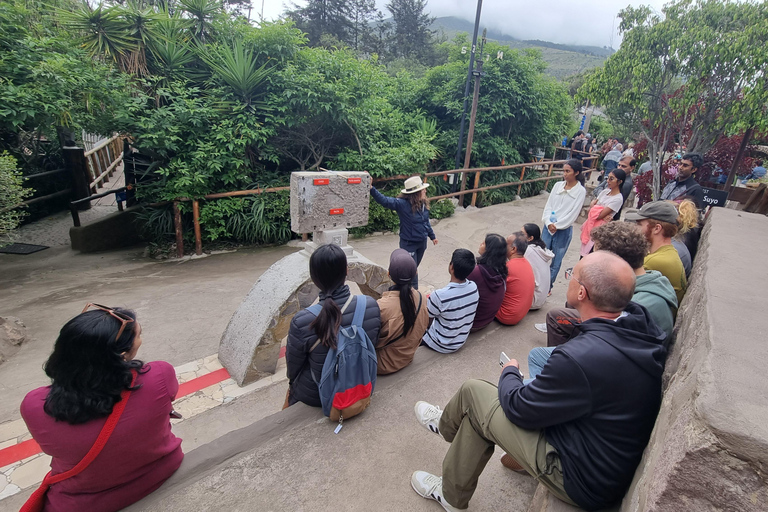 Quito full day: Cable car + middle of the world + Old Town