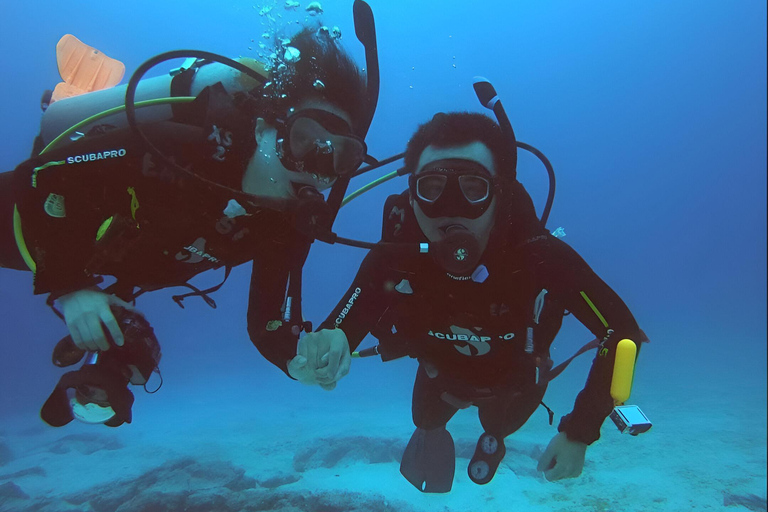 MOSQUERA DIVING - GALAPAGOS DIVING TREASURES