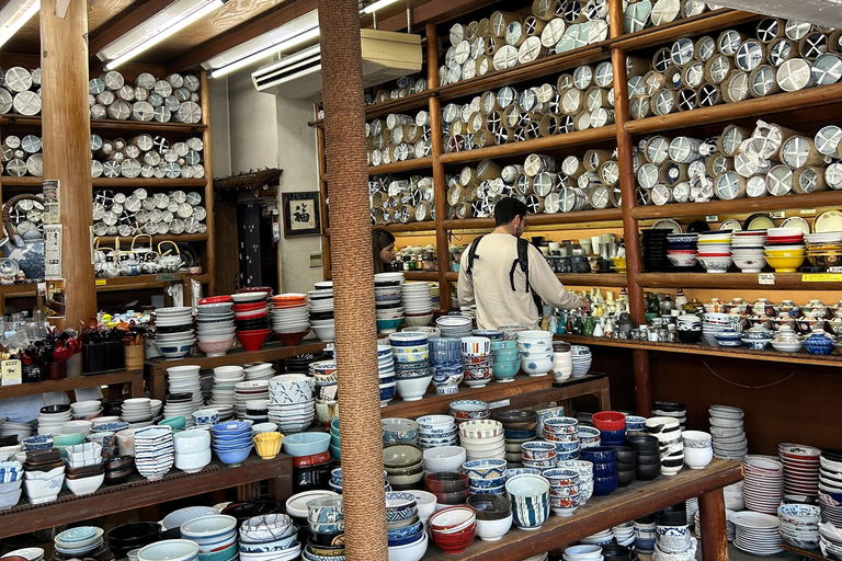 Visite à pied des meilleures rues commerçantes de Tokyo consacrées à la nourriture.