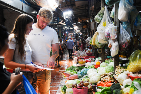 Phnom Penh: Market Tour and Khmer Cooking Class with Pickup