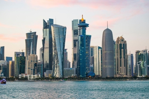 Desde la terminal de cruceros de Doha: Tour guiado por lo más destacado de la ciudad de Doha.Forma de compartir paseo en barco Puerto de cruceros