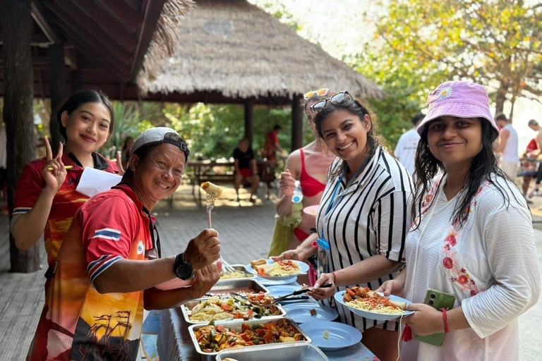 Krabi: Odissea tropicale al tramonto - Crociera di 7 isole in barca a coda lunga