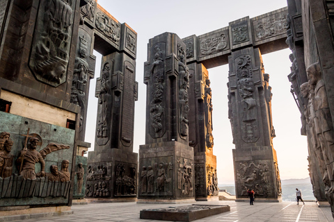 Best of Tbilisi: Full-Day Tour, Lunch & Wine