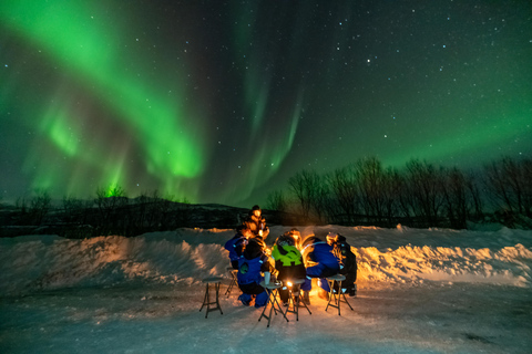 Tromsø: Northern Lights Tour (Max 8) Pickup + Finland